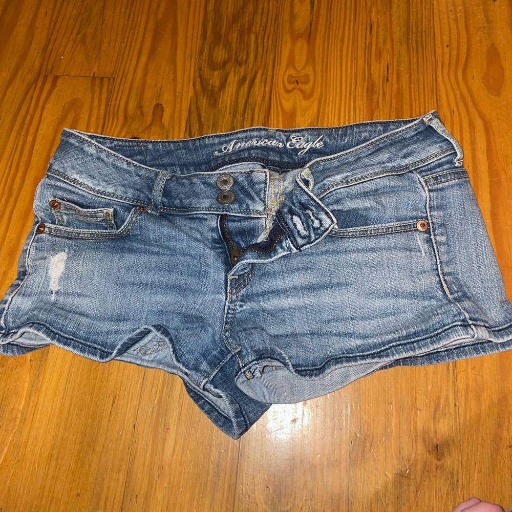 American eagle shorts size 4